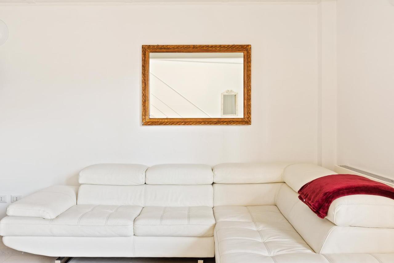 דירות מילאנו Elegant Loft With Balcony! מראה חיצוני תמונה