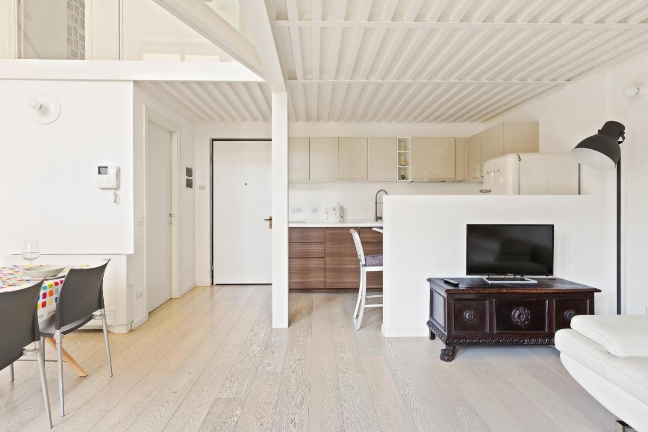 דירות מילאנו Elegant Loft With Balcony! מראה חיצוני תמונה
